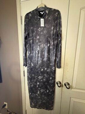 Bar III Gray Tie-Dye Long Sleeve Midi Dress